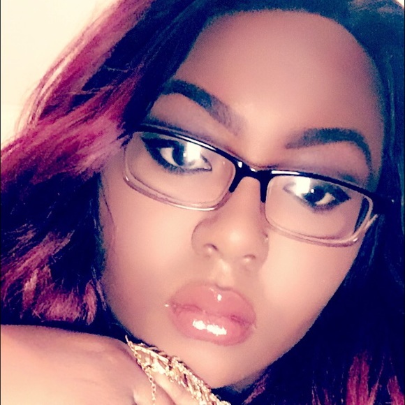 Profile Picture of Herschelle Gamble (@herschelleg) on Poshmark