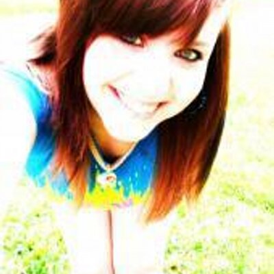 Profile Picture of Chasity Mullins (@cantwaittill420) on Twitter
