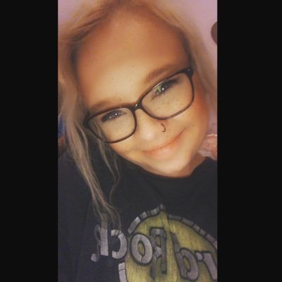 Profile Picture of Emily Larkey (@Emilycase44) on Twitter