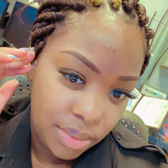Profile Picture of Tiara Singleton (@forbigmama2017) on Poshmark