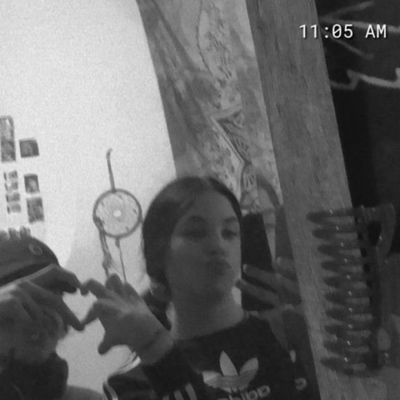 Profile Picture of Alexa Ross (@alexaross610) on Poshmark