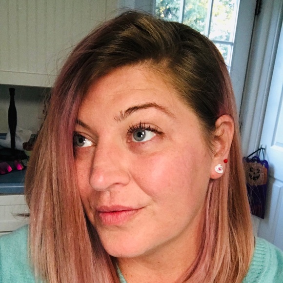 Profile Picture of Chasity Kelley (@chasitykelley) on Poshmark