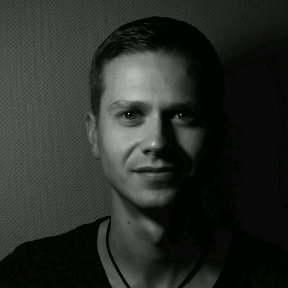 Profile Picture of Vytautas Gryte (@bed3ris) on Poshmark