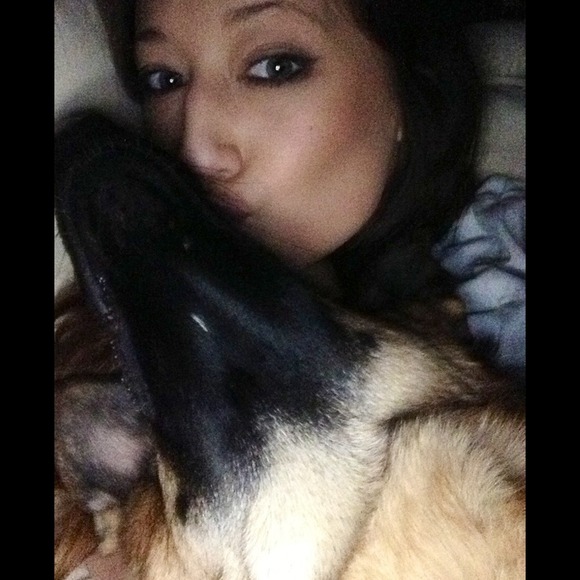 Profile Picture of Miranda Raymond (@emraymond) on Poshmark