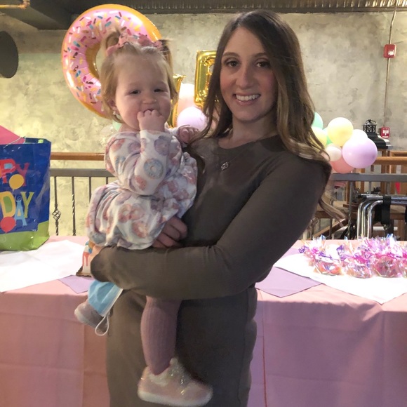 Brittany Komito - Poshmark Profile Picture of Brittany Komito (@brittybabezx3) on Poshmark