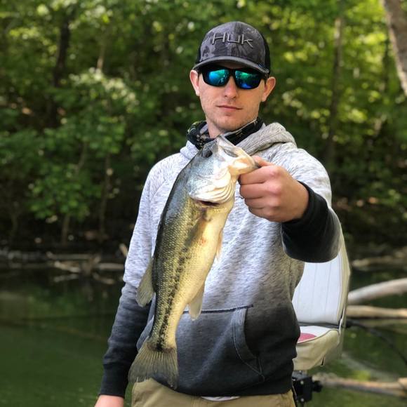 Profile Picture of Chris Minton (@cminton99) on Poshmark