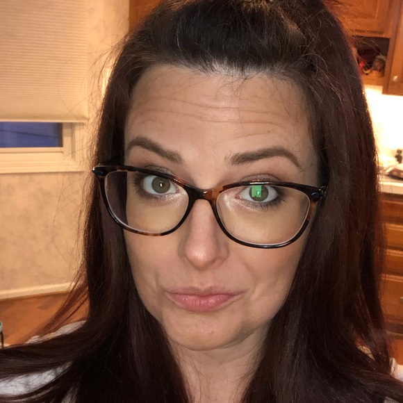 Profile Picture of Kalee Thompson (@thompsonkj01) on Poshmark