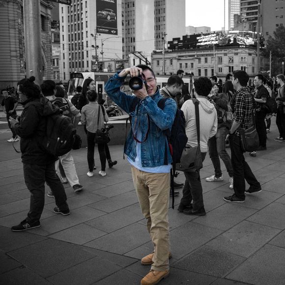 Profile Picture of Cheng Huang (@chenghuang6617) on Poshmark