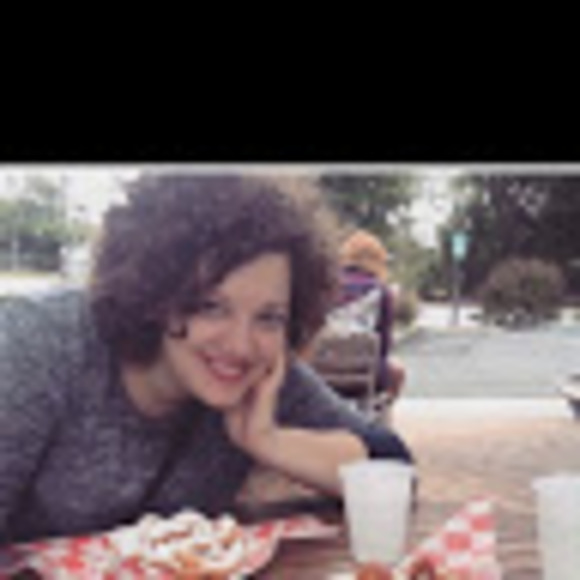 Profile Picture of Anna Mcgaughey (@annamcgaughey) on Poshmark