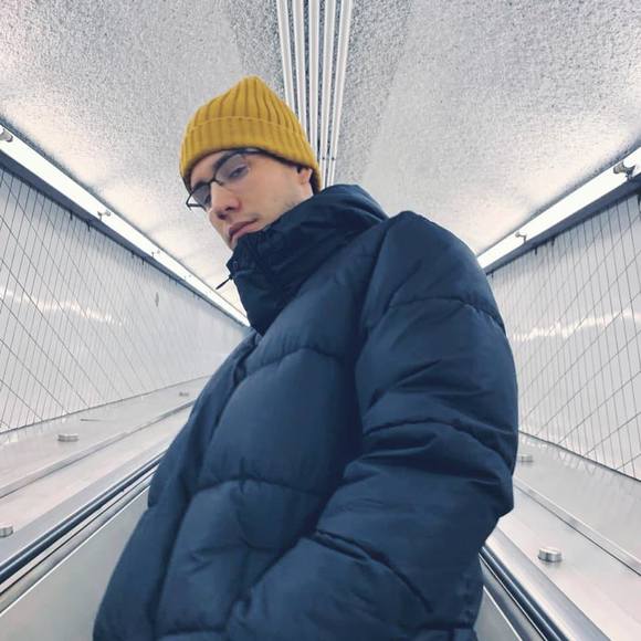 Profile Picture of Joey Júnio (@akcmix) on Poshmark