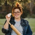 Profile Picture of Amy Russell (@cookiestakethecake) on Instagram