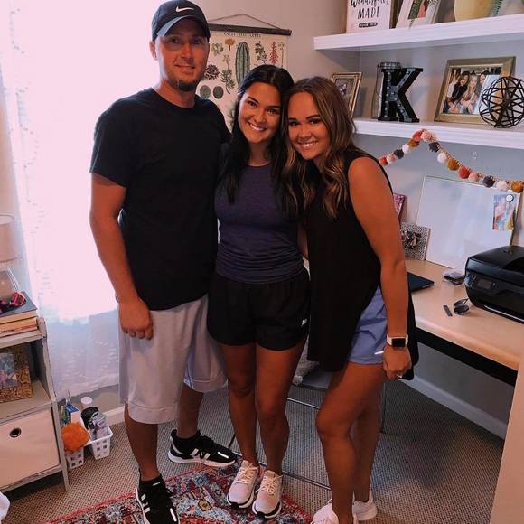 Profile Picture of Joshua Hutson (@jhutson27) on Poshmark