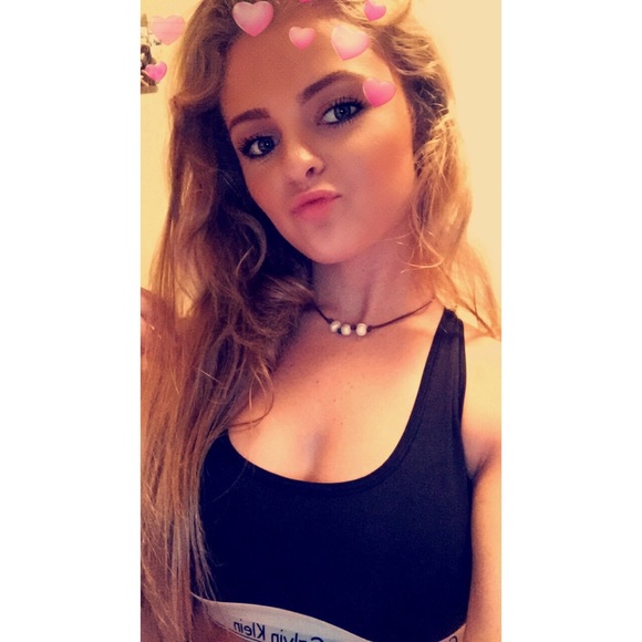Profile Picture of Camrynn Witherington (@camrynn_elane) on Poshmark