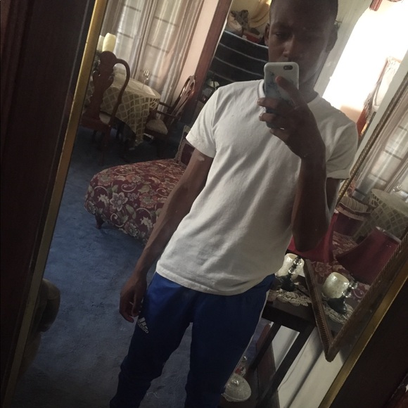 Profile Picture of Mike Herron (@michaelherron) on Poshmark