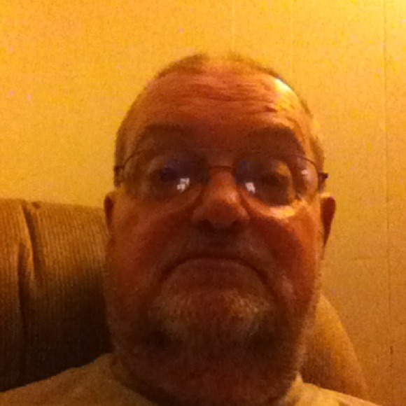 Profile Photo of Richard Kump (@kumpany) on Poshmark