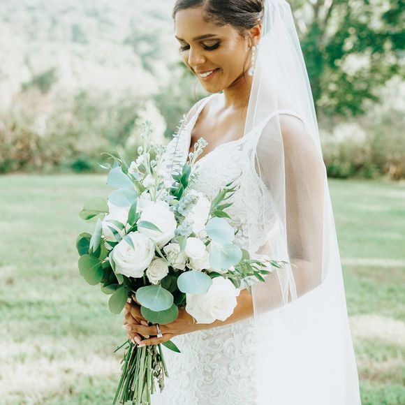 Profile Picture of Jocelyn Messer singleton (@jocelynmesse163) on Poshmark