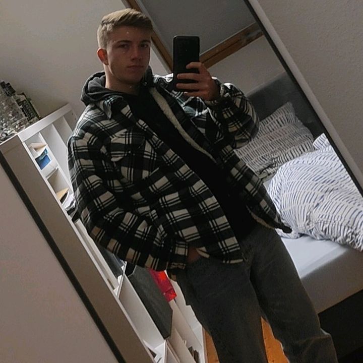 Profile Picture of Aaron (@aaron.esch) on Tiktok