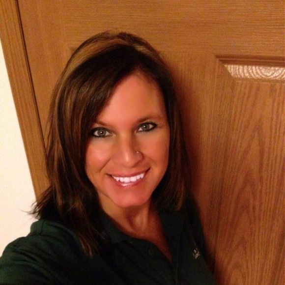 Profile Picture of Jody Aszmann (@jodygirl1156) on Poshmark