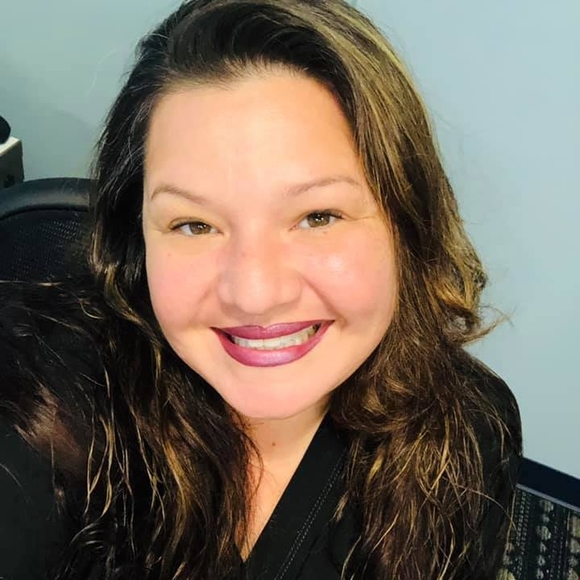 Profile Picture of Tanya Borowka (@tborowka) on Poshmark