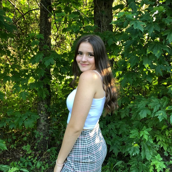 Profile Picture of Gabrielle Pichette (@ldraxg) on Poshmark