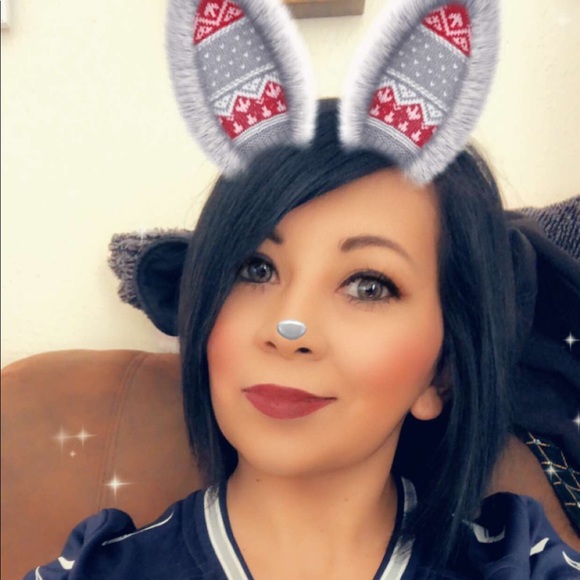 Profile Picture of Jeanette Lafuente (@jlafuente) on Poshmark