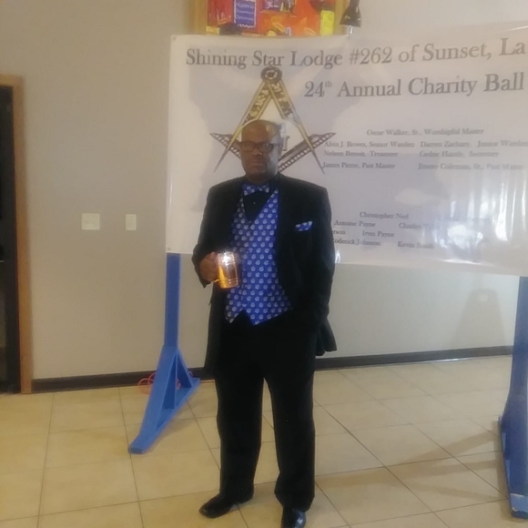 Profile Picture of Edward Morgan (@drawdesemaj109) on Poshmark