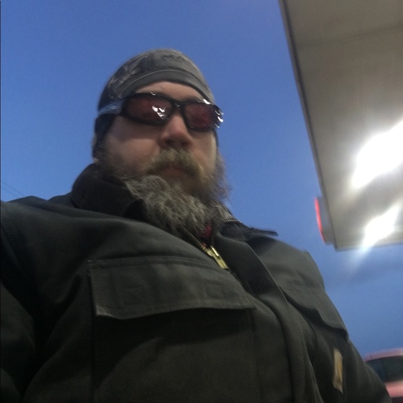 Profile Picture of Jason Crager (@jasoncrager) on Poshmark