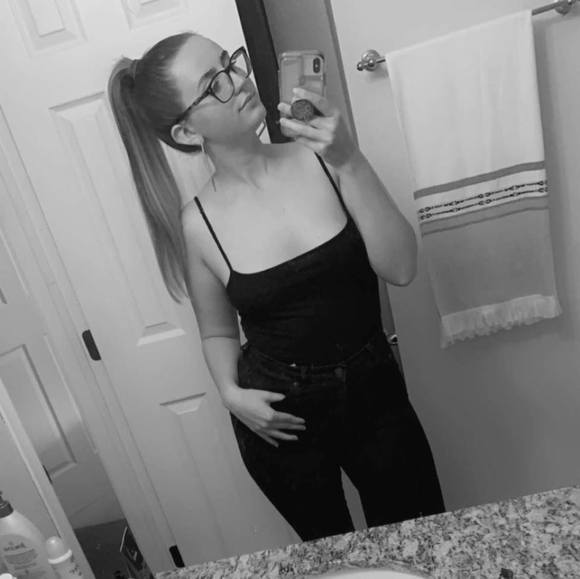 Profile Picture of Anna Keller (@kelleranna244) on Poshmark
