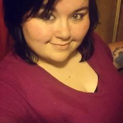 Profile Picture of Crystal Connor (@crystallynn608) on Twitter