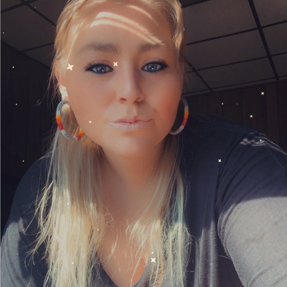 Profile Picture of Bianca Paul (@biancapaul) on Poshmark