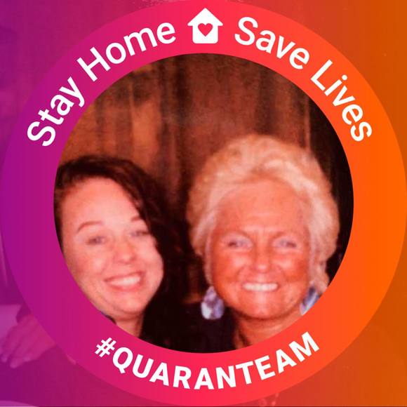 Profile Picture of Cecilia Summers (@summerscecilia) on Poshmark