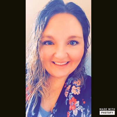 Profile Picture of Lis Stakely Downing (@Alissa_Paige22) on Twitter