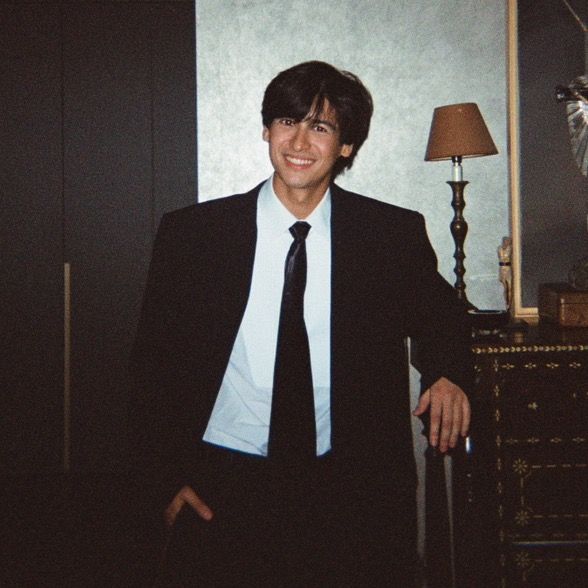 Profile Picture of Andres (@andresmuhlach_) on Tiktok