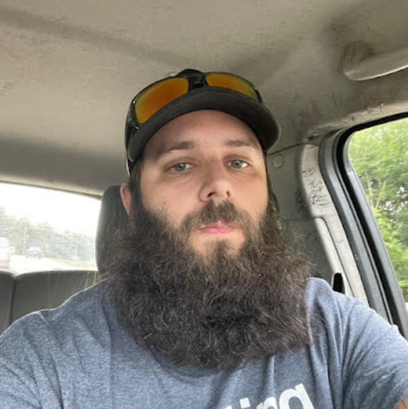 Profile Picture of Michael Mozzone (@michaelmozzone) on Poshmark