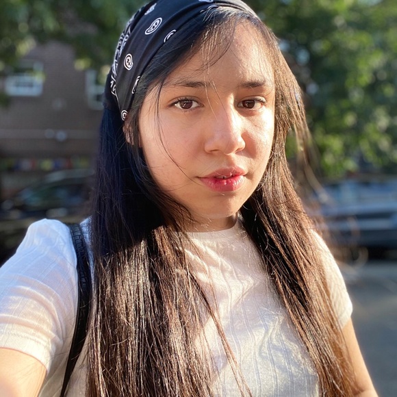 Profile Picture of Paula Pino (@paulapino) on Poshmark
