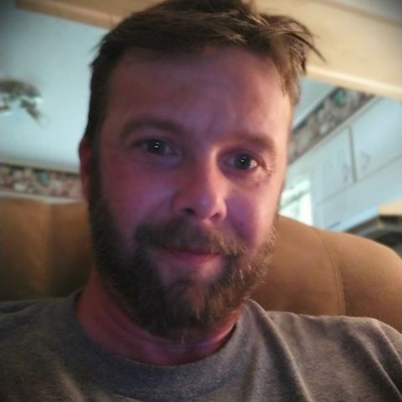 Profile Picture of Dave Reynolds (@davereynolds405) on Poshmark