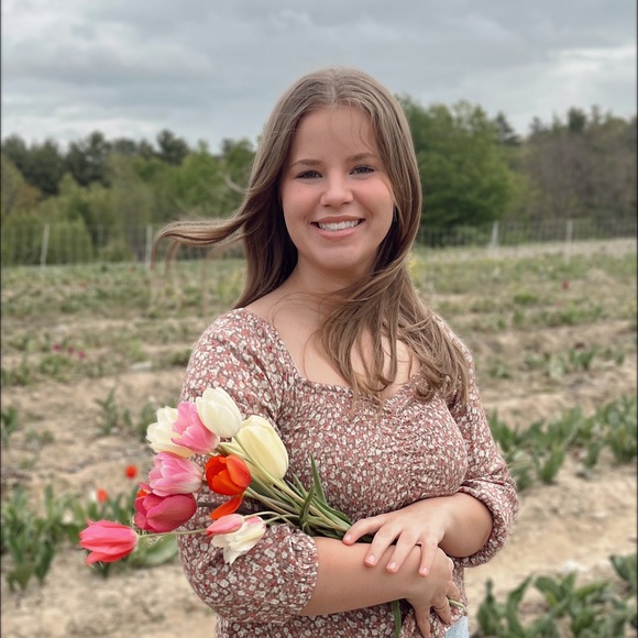 Profile Picture of Madison Karcher (@madkarch) on Poshmark