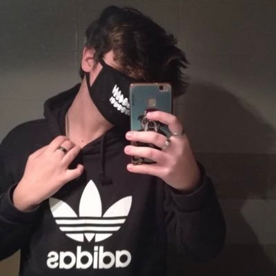 Profile Picture of Dom Aaron (@DevilBoyAaron) on Twitter