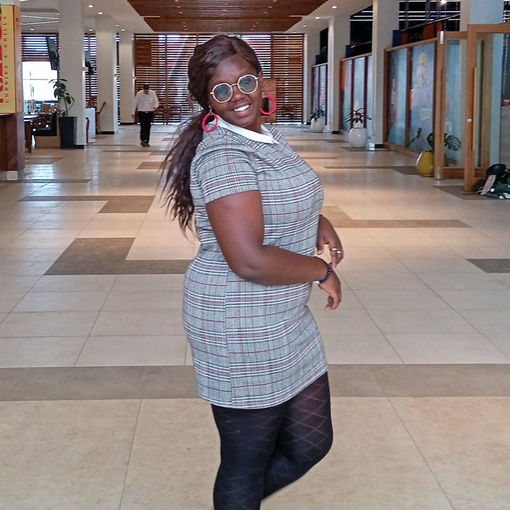Profile Picture of Mitchelle,Fossil Preparator (@mitchellefossil.p) on Tiktok