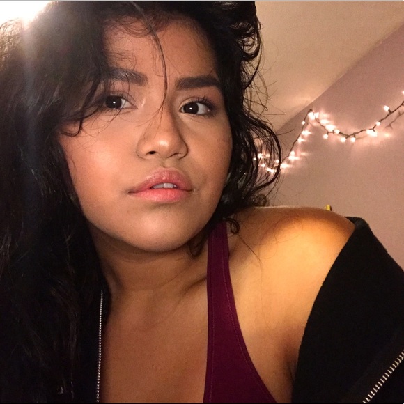 Profile Picture of Daisy Acosta (@daisynacosta087) on Poshmark