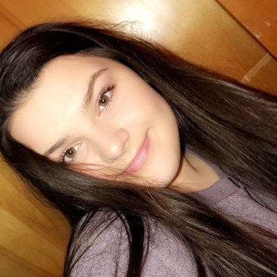 Profile Picture of Paige (@PaigeHowell17) on Twitter