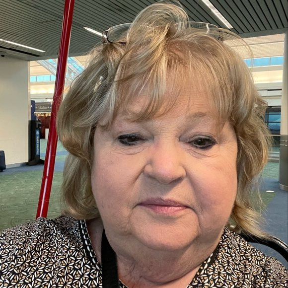 Profile Picture of Judy Forsberg (@judy_forsberg) on Poshmark