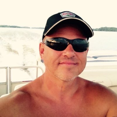Profile Picture of Michael Ricklefs (@md_ricklefs) on Twitter