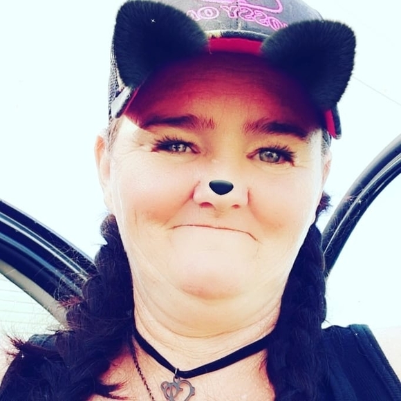 Profile Picture of Jessica Wilkins (@jessielboyd38) on Poshmark