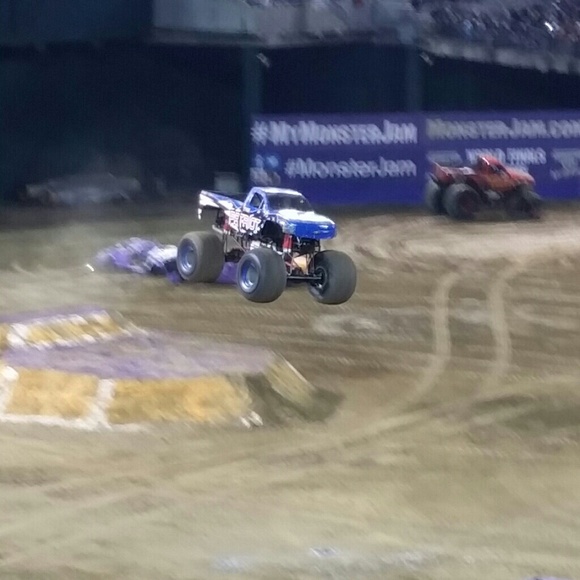 Maddie Herborn - Poshmark Profile Picture of Maddie Herborn (@mhstar01) on Poshmark