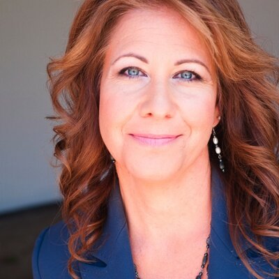 Profile Picture of Elizabeth A. Nixon (@WhiteQuillMedia) on Twitter