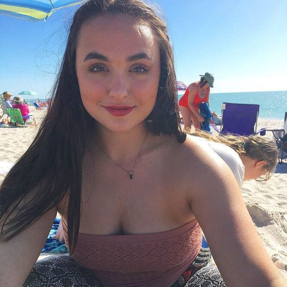 Profile Picture of Sara Benson (@sarabenson795) on Poshmark
