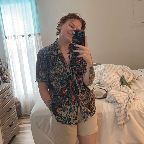 Profile Picture of Sydney Binion (@sb0139) on Poshmark