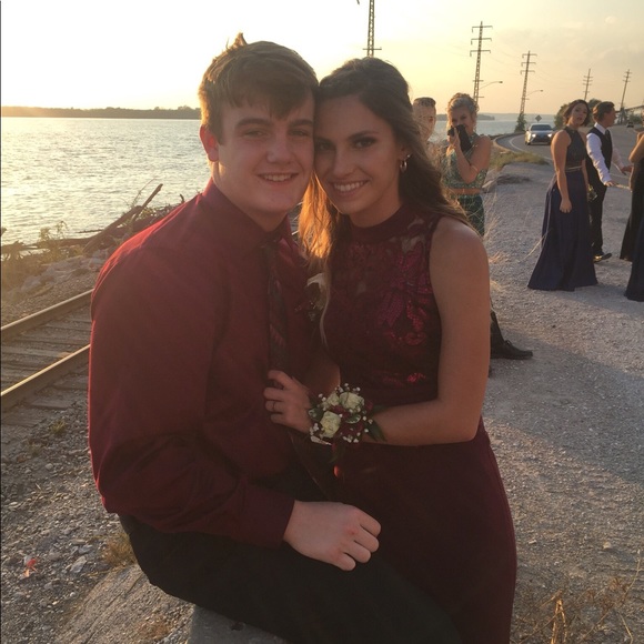 Emma Vanbuskirk - Poshmark Profile Picture of Emma Vanbuskirk (@evanbuskirk) on Poshmark