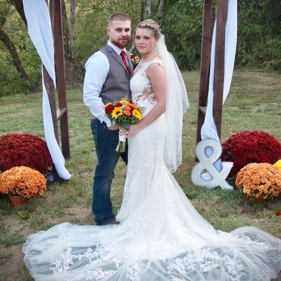 Profile Picture of Michaela Palonis (@michaelapalonis) on Poshmark